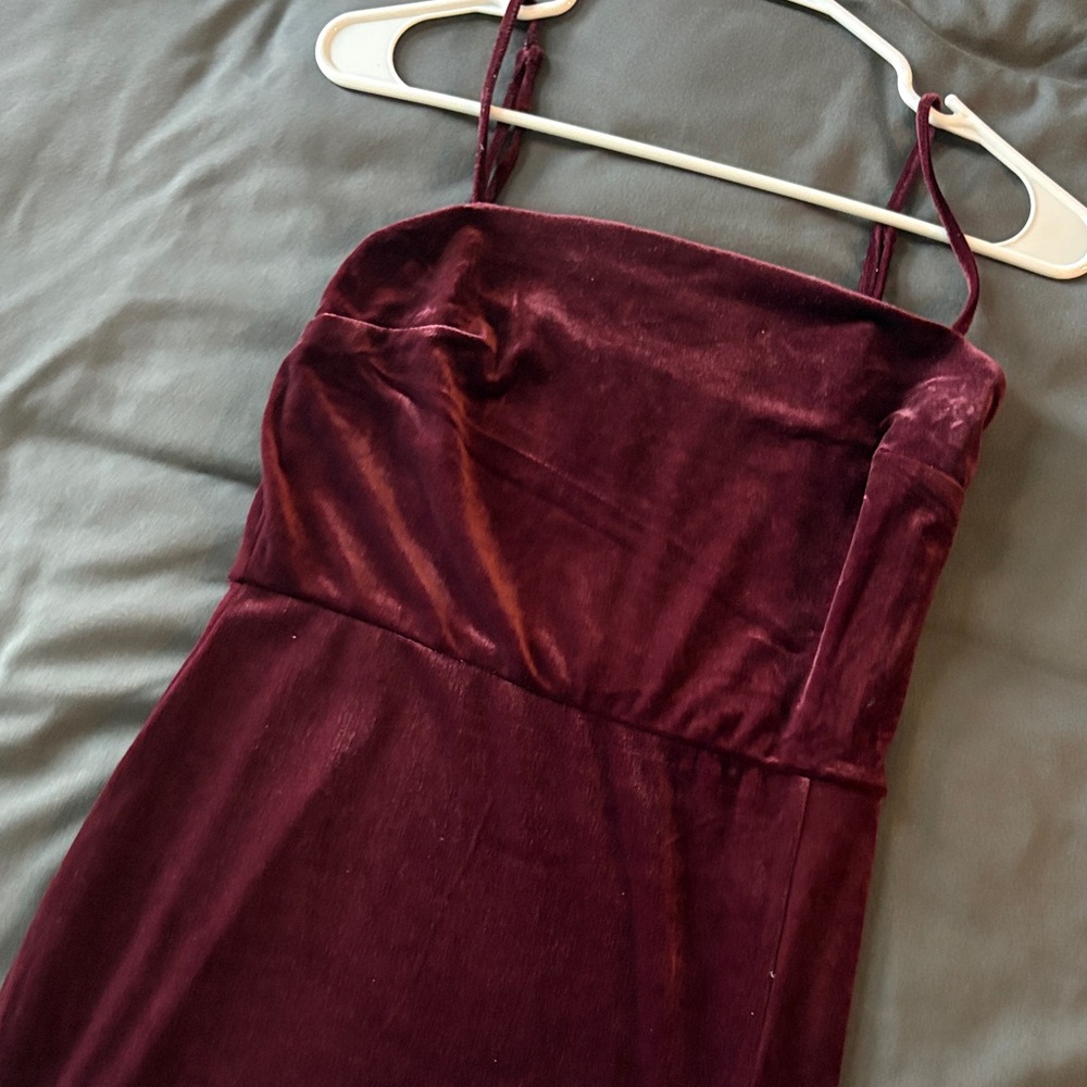 Express Strapless Burgundy Velvet Dress